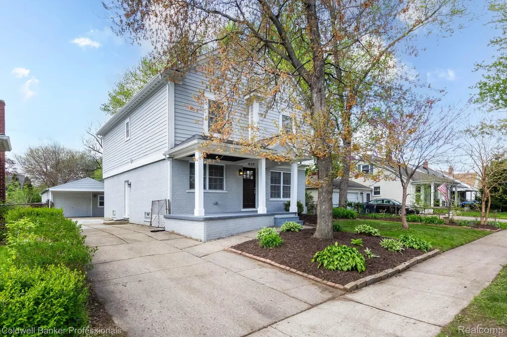 829 N Dorchester Avenue Royal Oak City MI 48067