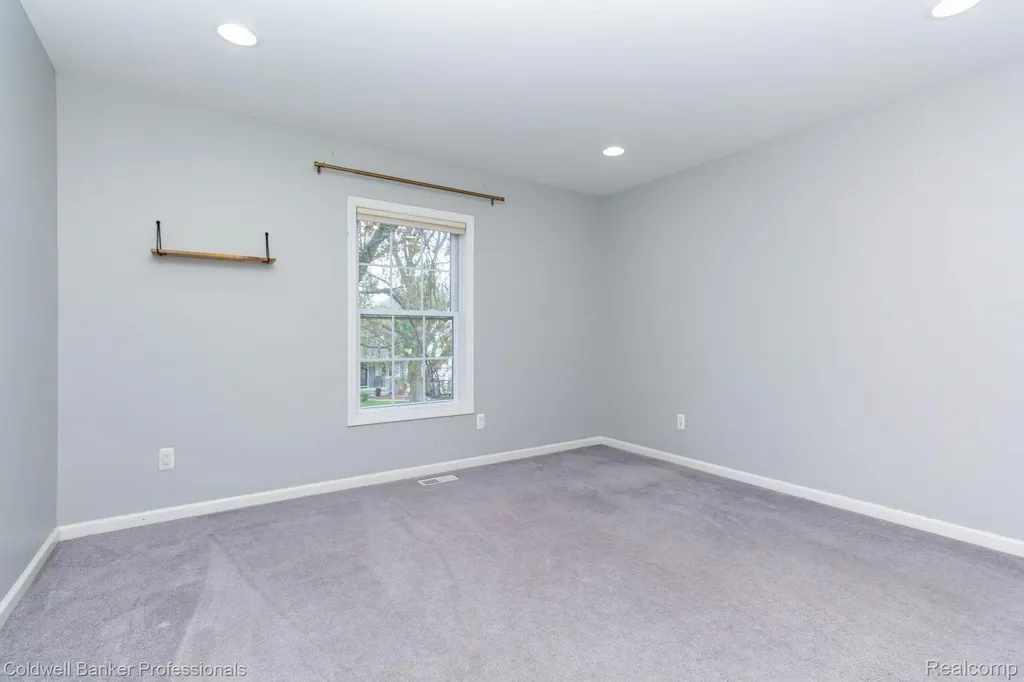 829 N Dorchester Avenue Royal Oak City MI 48067