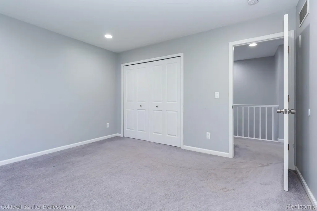 829 N Dorchester Avenue Royal Oak City MI 48067