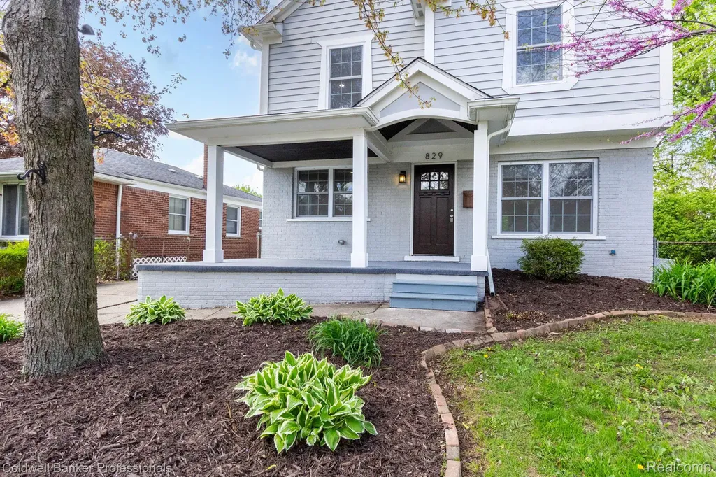 829 N Dorchester Avenue Royal Oak City MI 48067