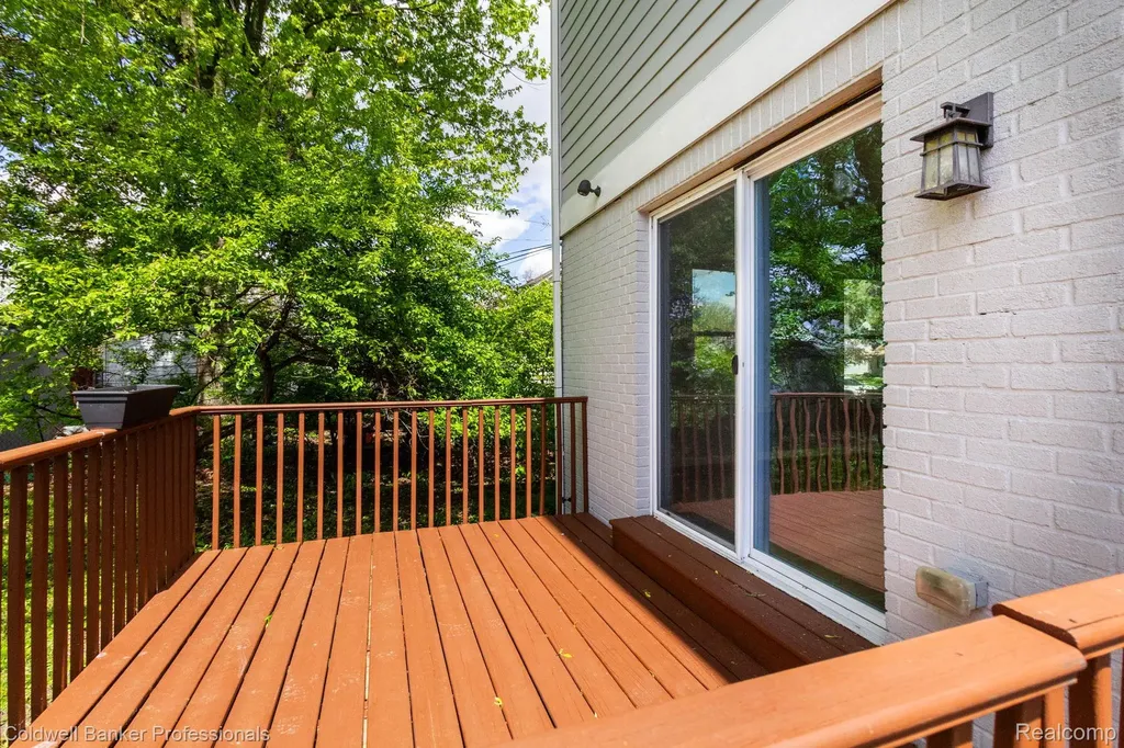 829 N Dorchester Avenue Royal Oak City MI 48067