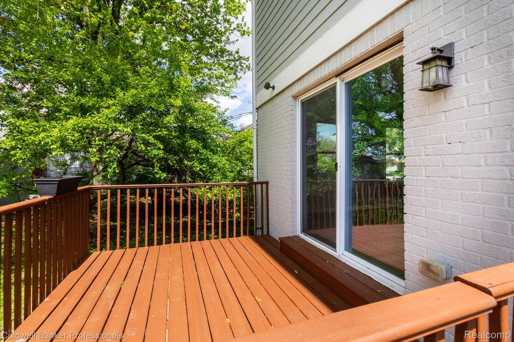 829 N Dorchester Avenue Royal Oak City MI 48067