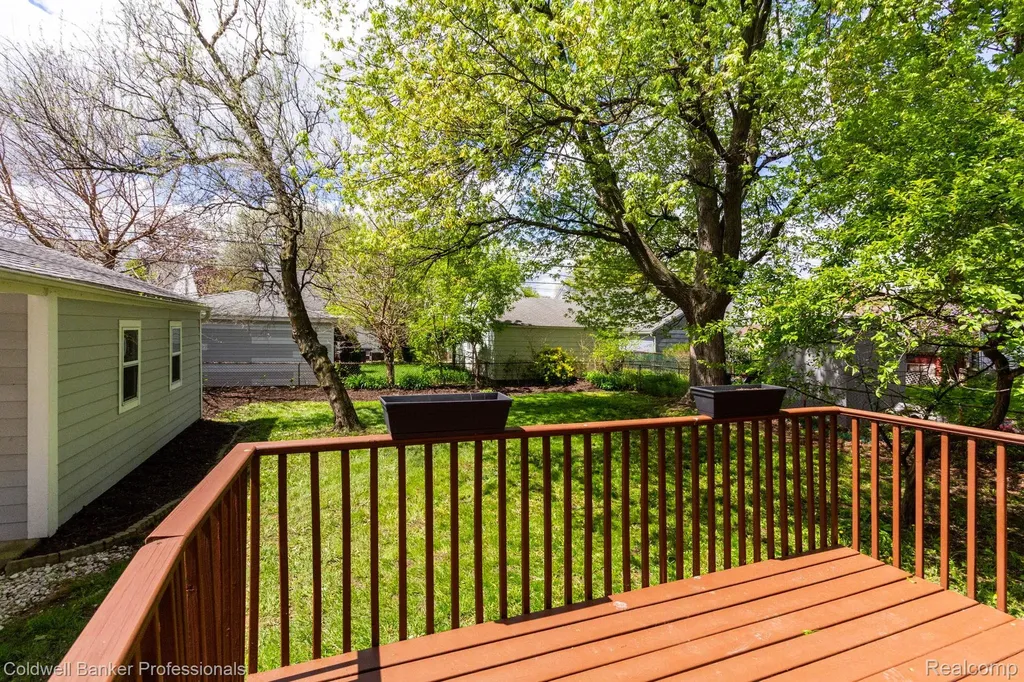 829 N Dorchester Avenue Royal Oak City MI 48067
