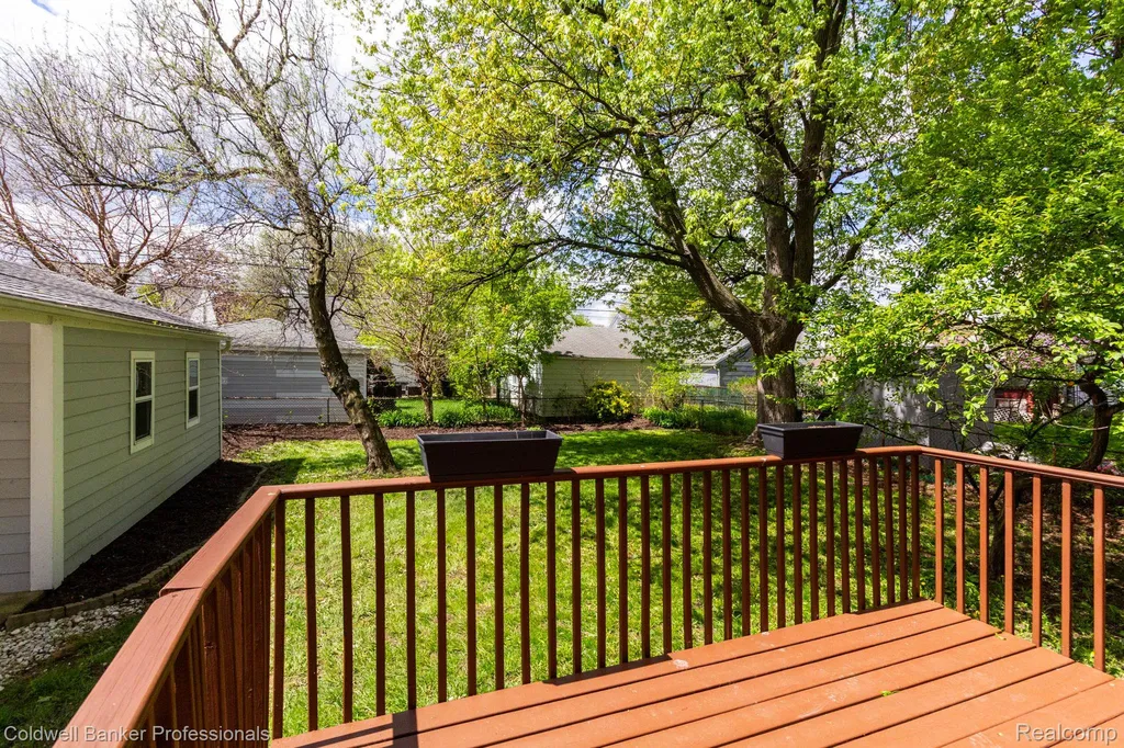 829 N Dorchester Avenue Royal Oak City MI 48067