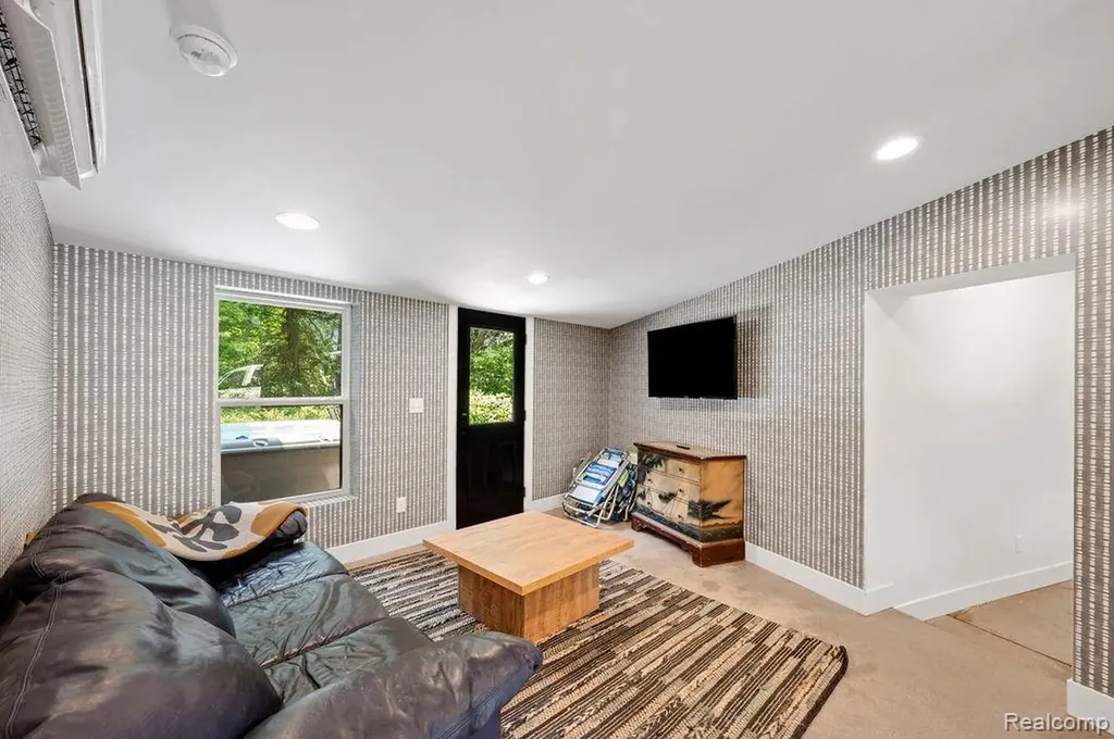 5831 Browntown Road Lake Charter Township MI 49125