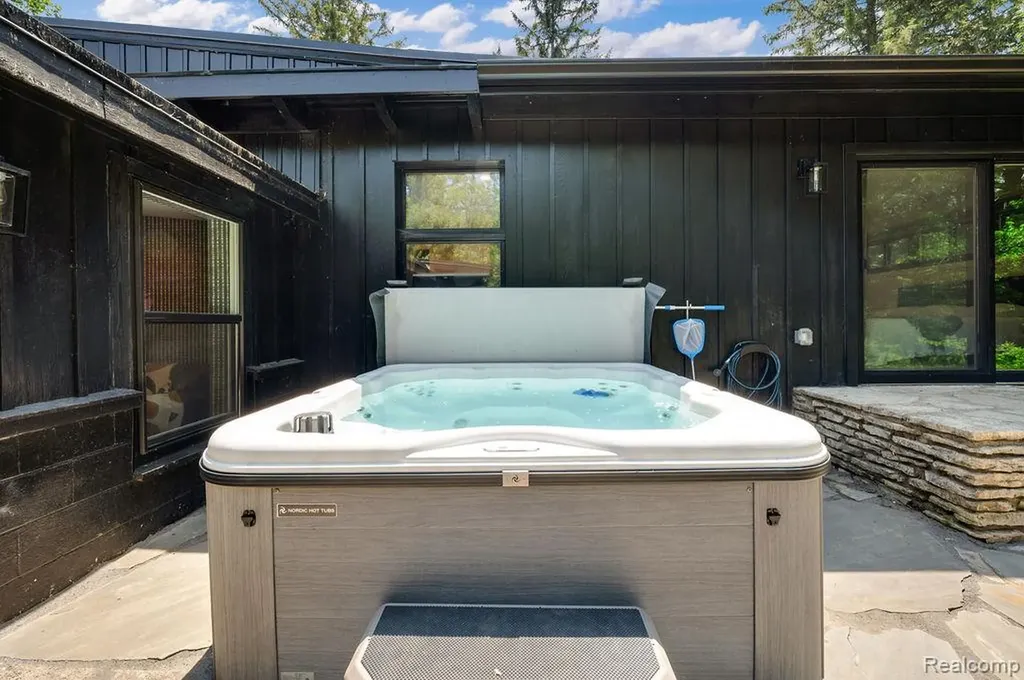 5831 Browntown Road Lake Charter Township MI 49125