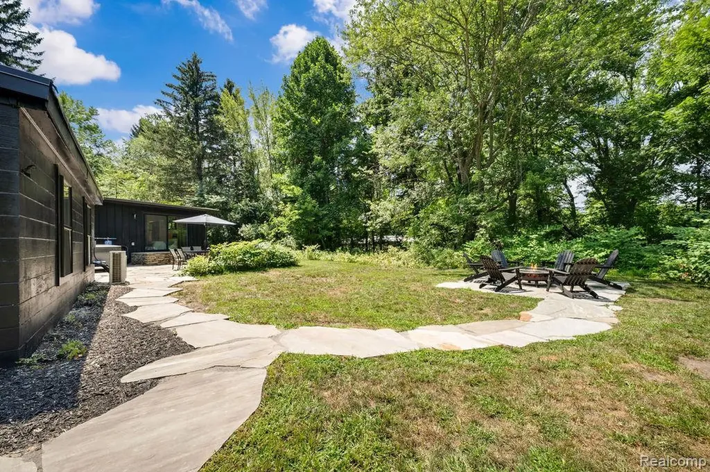 5831 Browntown Road Lake Charter Township MI 49125