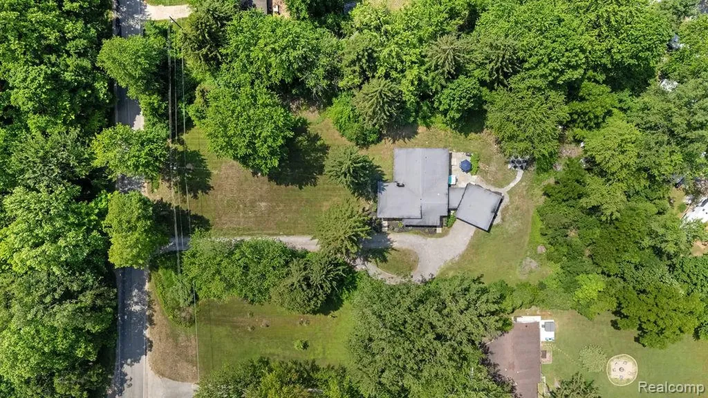 5831 Browntown Road Lake Charter Township MI 49125