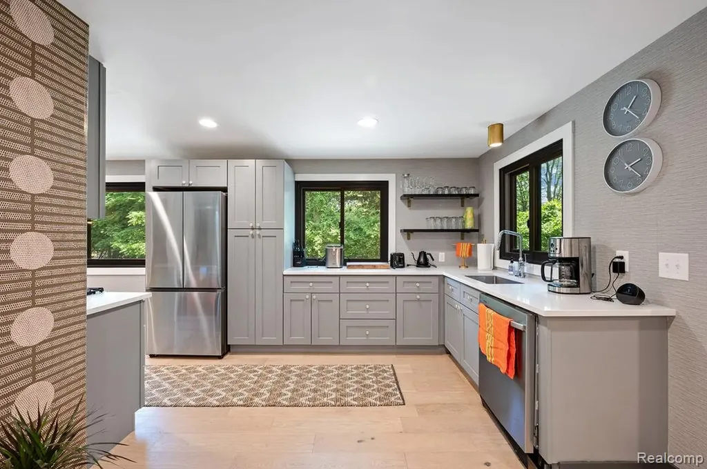 5831 Browntown Road Lake Charter Township MI 49125