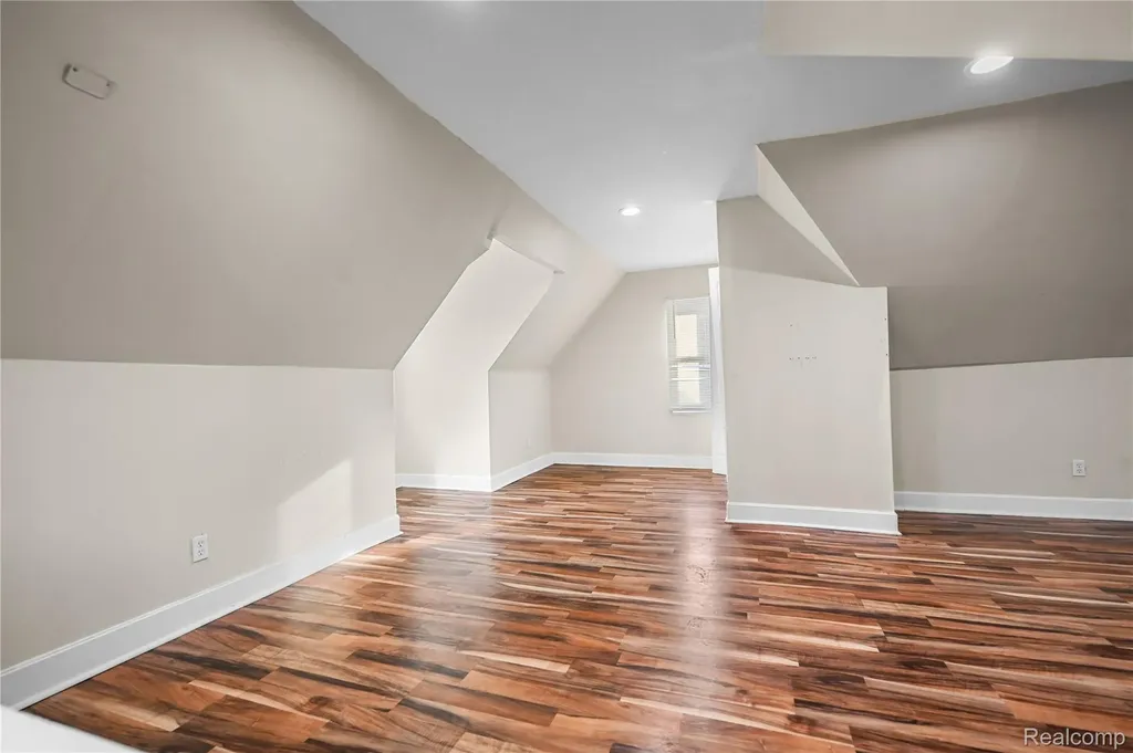 7487 W Outer Drive Detroit City MI 48235