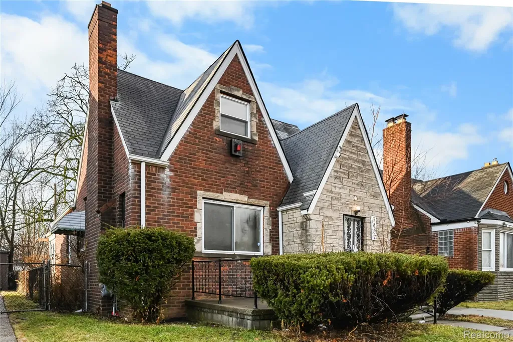 7487 W Outer Drive Detroit City MI 48235