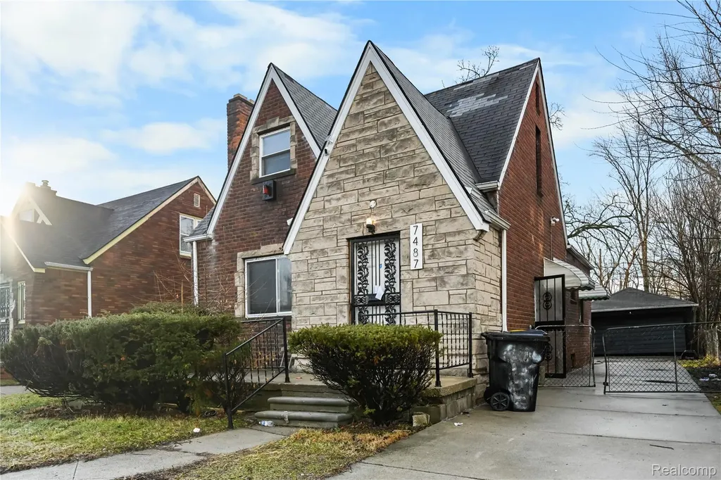 7487 W Outer Drive Detroit City MI 48235