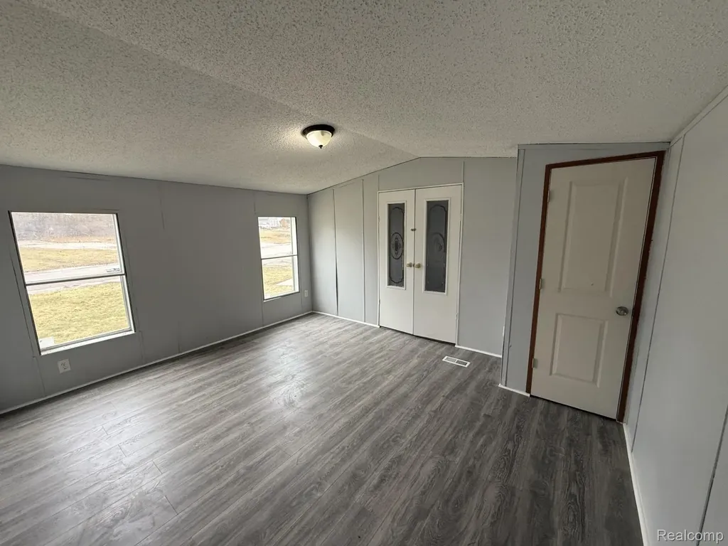 5045 Nadie Drive Mt. Morris City MI 48458