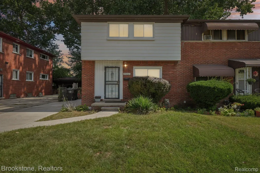 24260 Coolidge Highway Oak Park City MI 48237