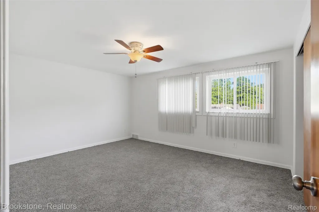 24260 Coolidge Highway Oak Park City MI 48237