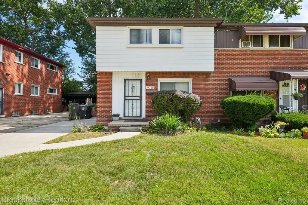 24260 Coolidge Highway Oak Park City MI 48237