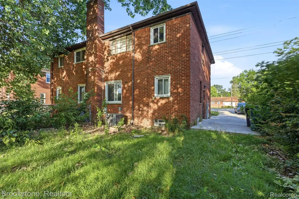 24260 Coolidge Highway Oak Park City MI 48237