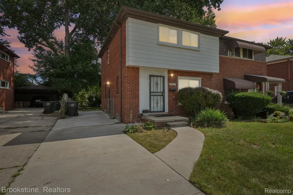 24260 Coolidge Highway Oak Park City MI 48237