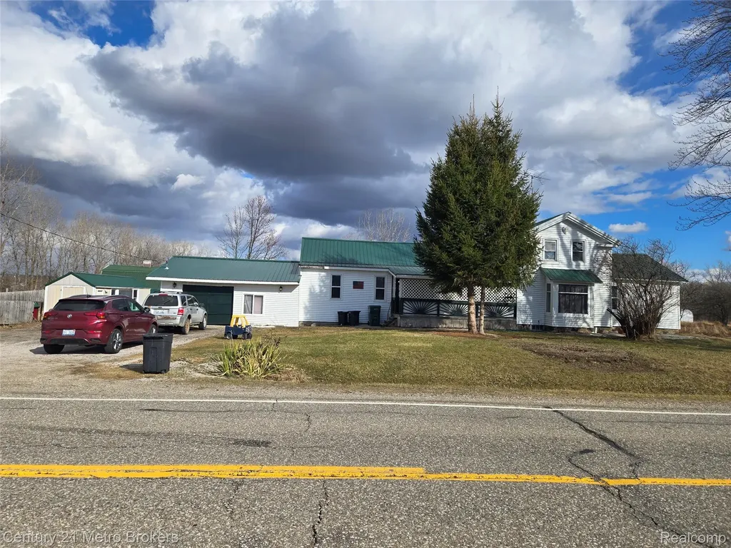 5638 N Lake Road Marathon Township MI 48421