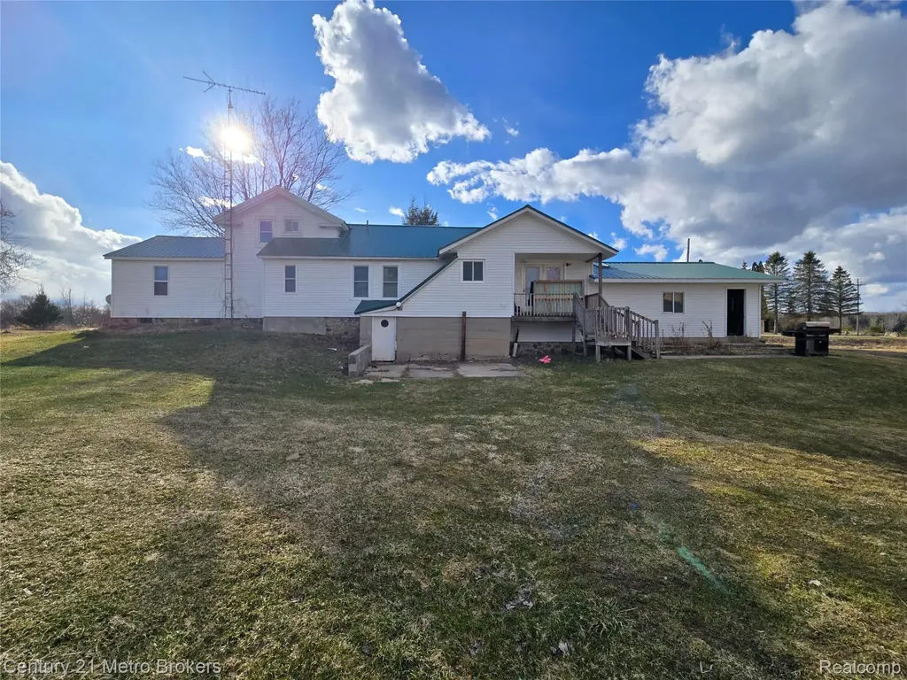 5638 N Lake Road Marathon Township MI 48421