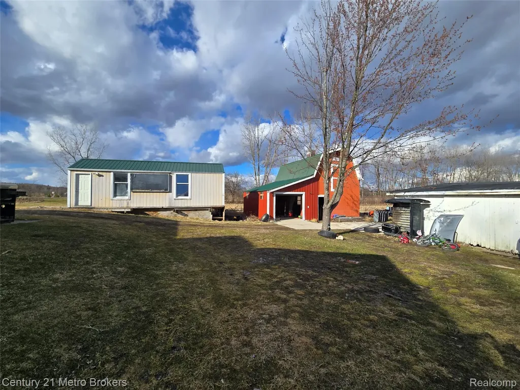 5638 N Lake Road Marathon Township MI 48421