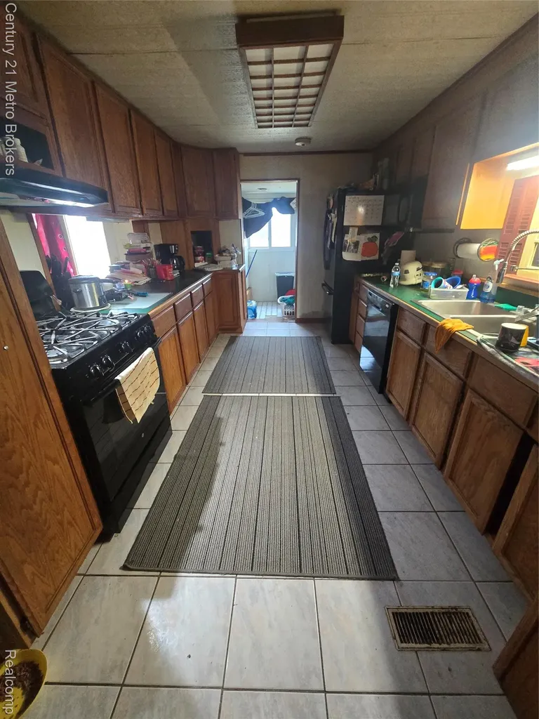 5638 N Lake Road Marathon Township MI 48421