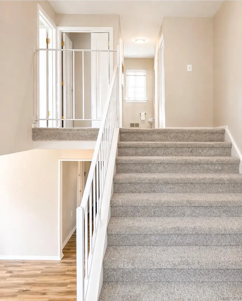 40812 Highpointe Drive Clinton Charter Township MI 48038