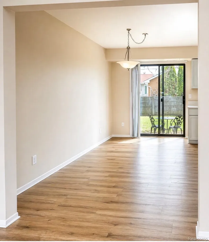 40812 Highpointe Drive Clinton Charter Township MI 48038