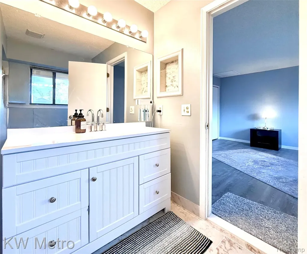 11773 Sycamore Drive Plymouth City MI 48170