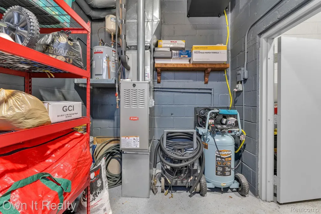 17120 Ecorse Road Allen Park City MI 48101