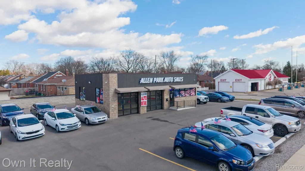 17120 Ecorse Road Allen Park City MI 48101