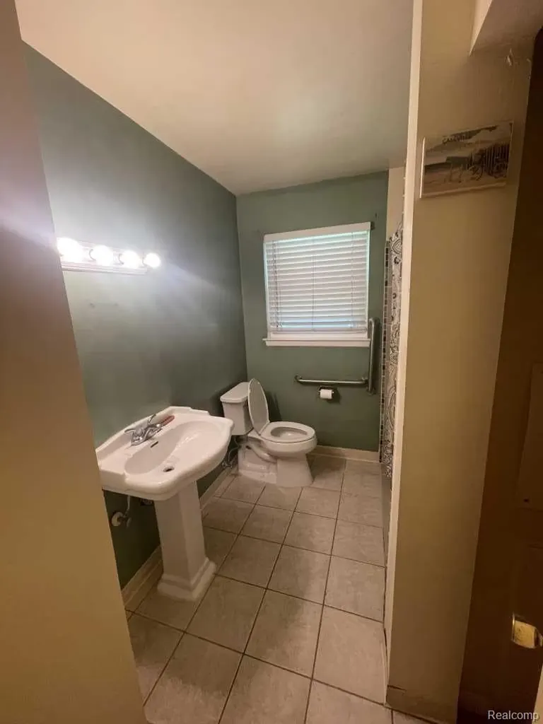 38176 S Groesbeck Highway Clinton Charter Township MI 48036