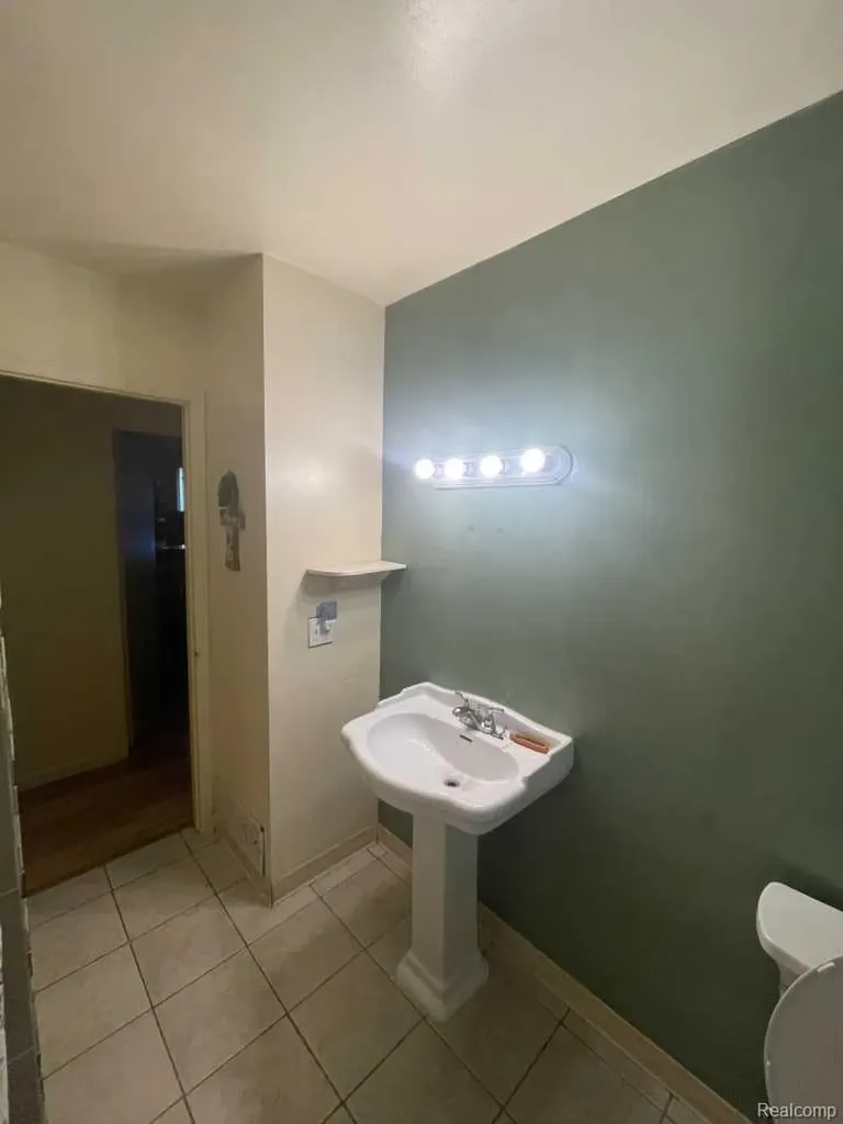 38176 S Groesbeck Highway Clinton Charter Township MI 48036