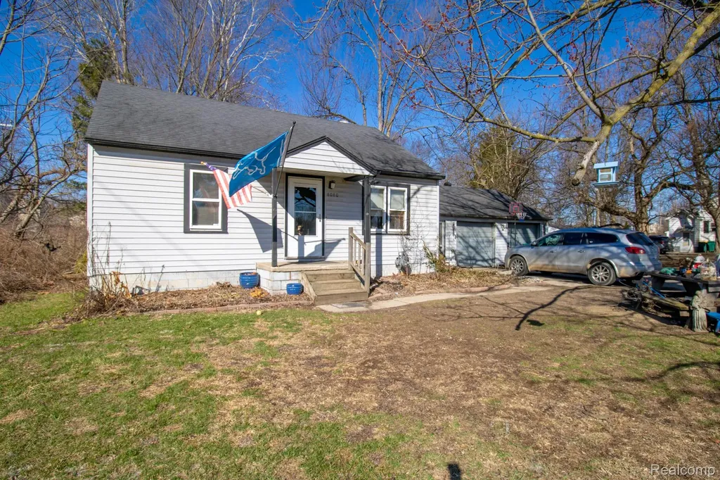 8080 Wayne Road Romulus City MI 48174