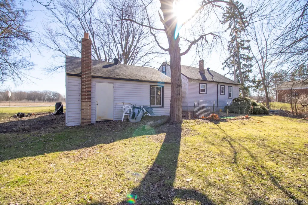 8080 Wayne Road Romulus City MI 48174