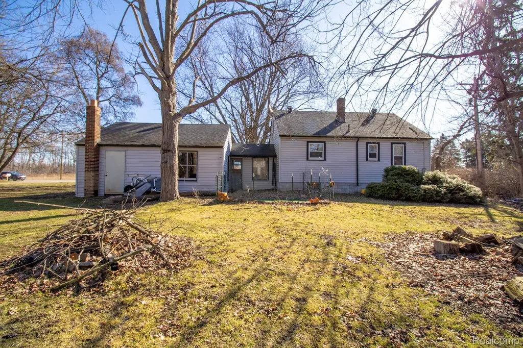 8080 Wayne Road Romulus City MI 48174