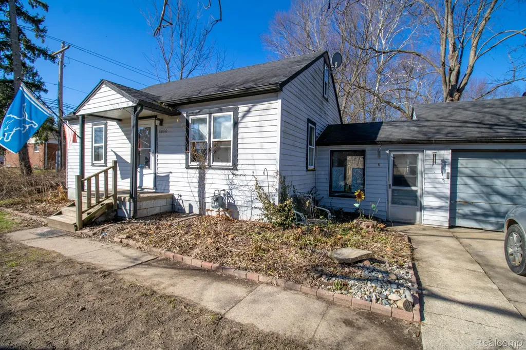 8080 Wayne Road Romulus City MI 48174