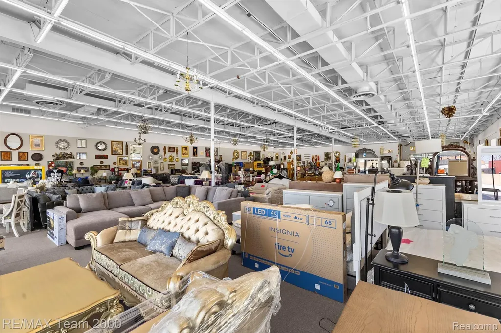 15241 Michigan Avenue Dearborn City MI 48126