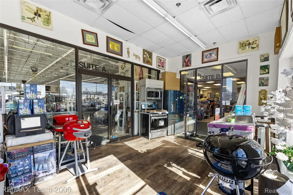 15241 Michigan Avenue Dearborn City MI 48126