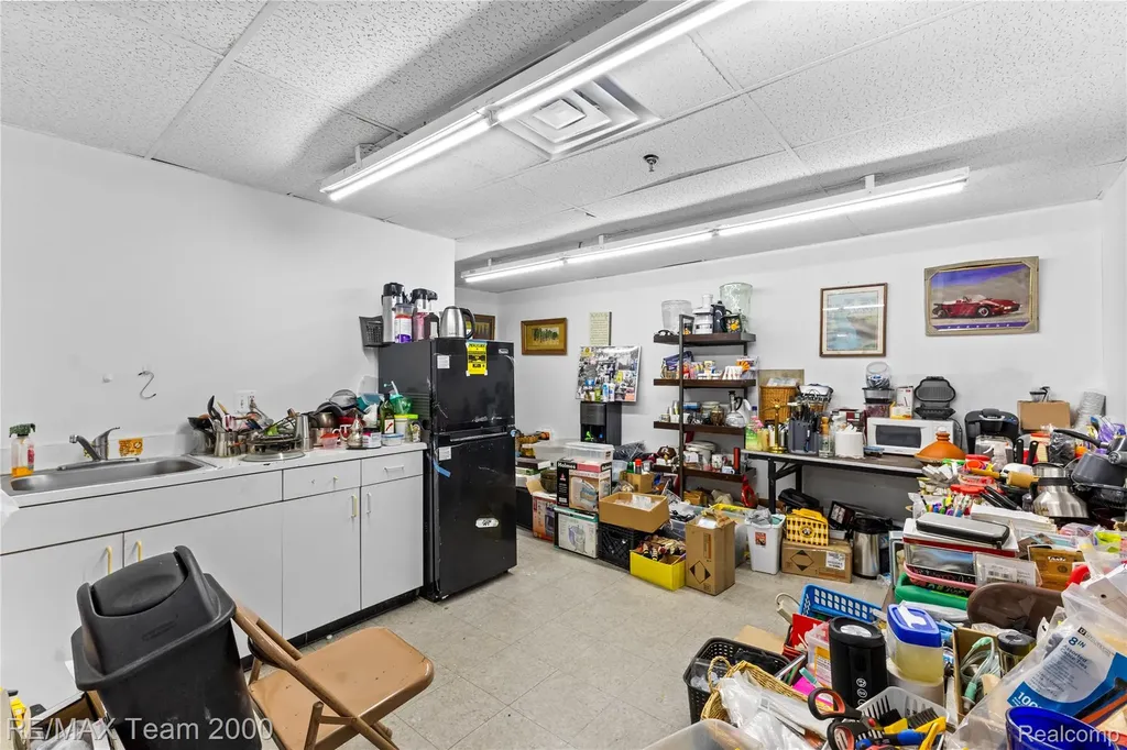 15241 Michigan Avenue Dearborn City MI 48126