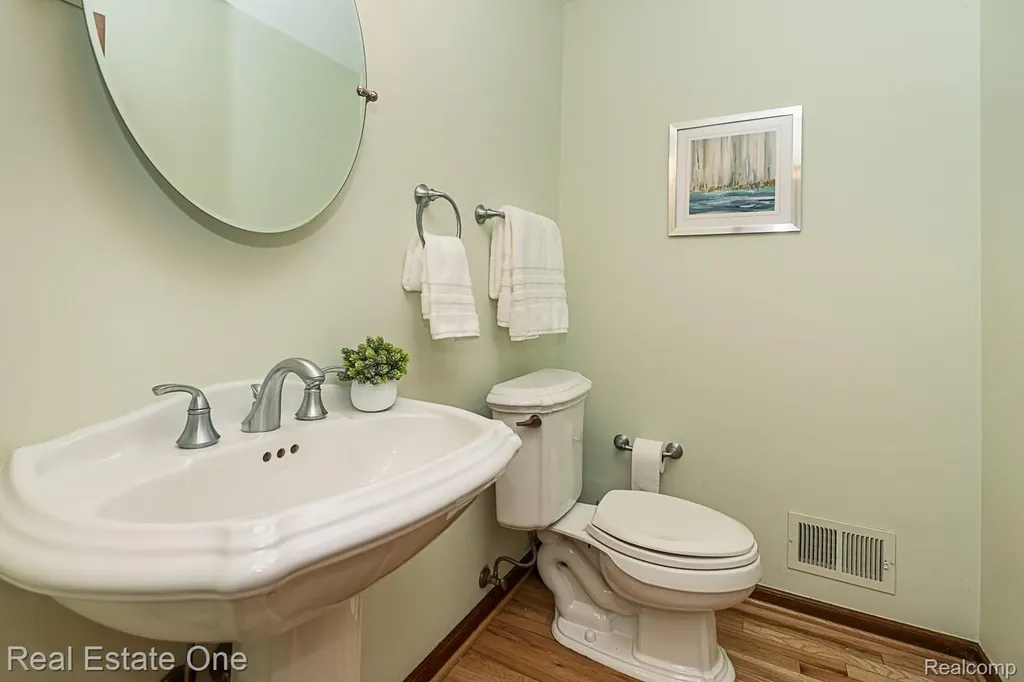 1171 Springwood Lane Rochester Hills City MI 48309