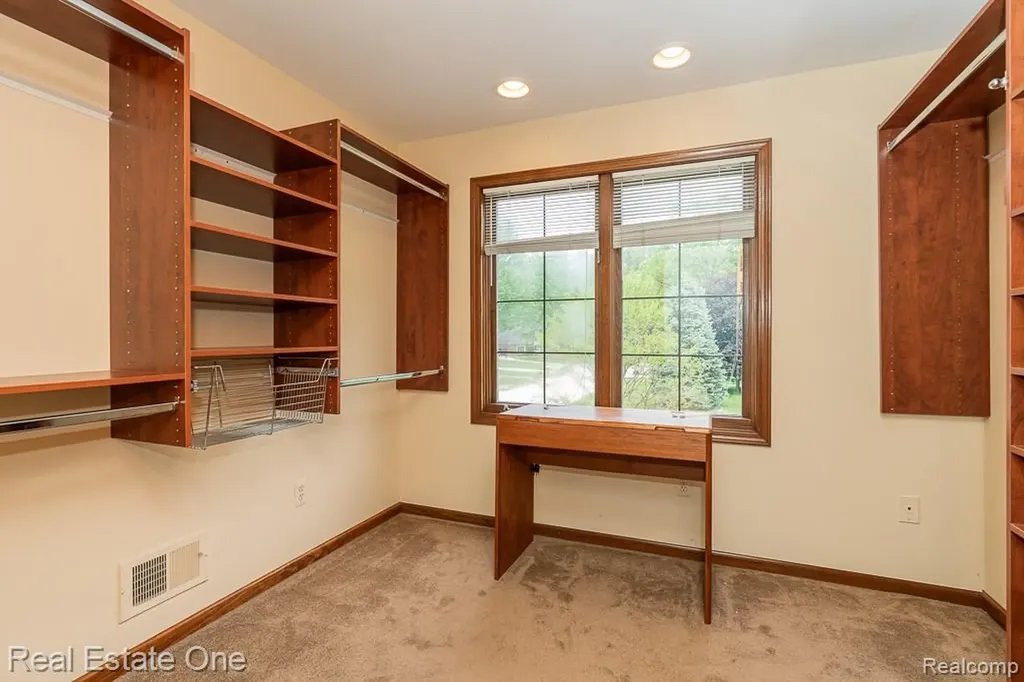 1171 Springwood Lane Rochester Hills City MI 48309