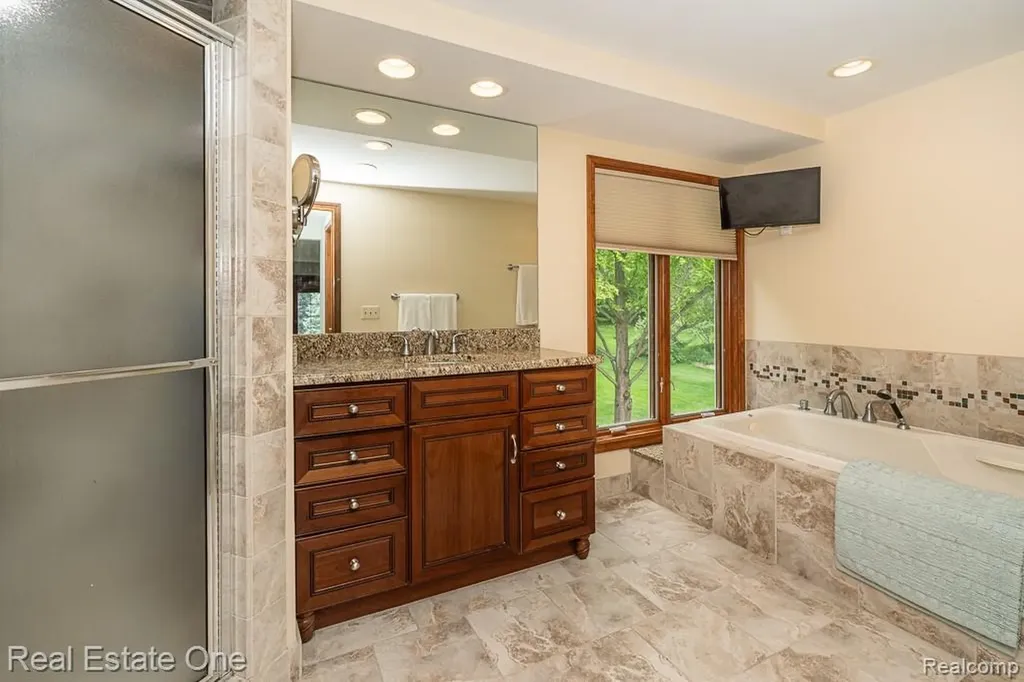 1171 Springwood Lane Rochester Hills City MI 48309