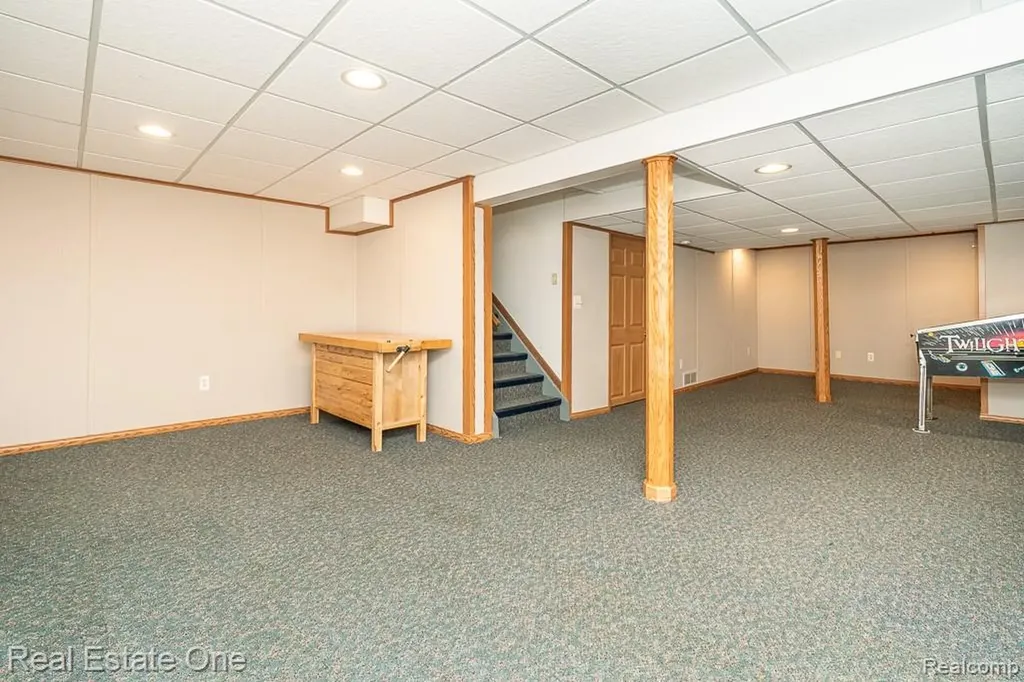 1171 Springwood Lane Rochester Hills City MI 48309