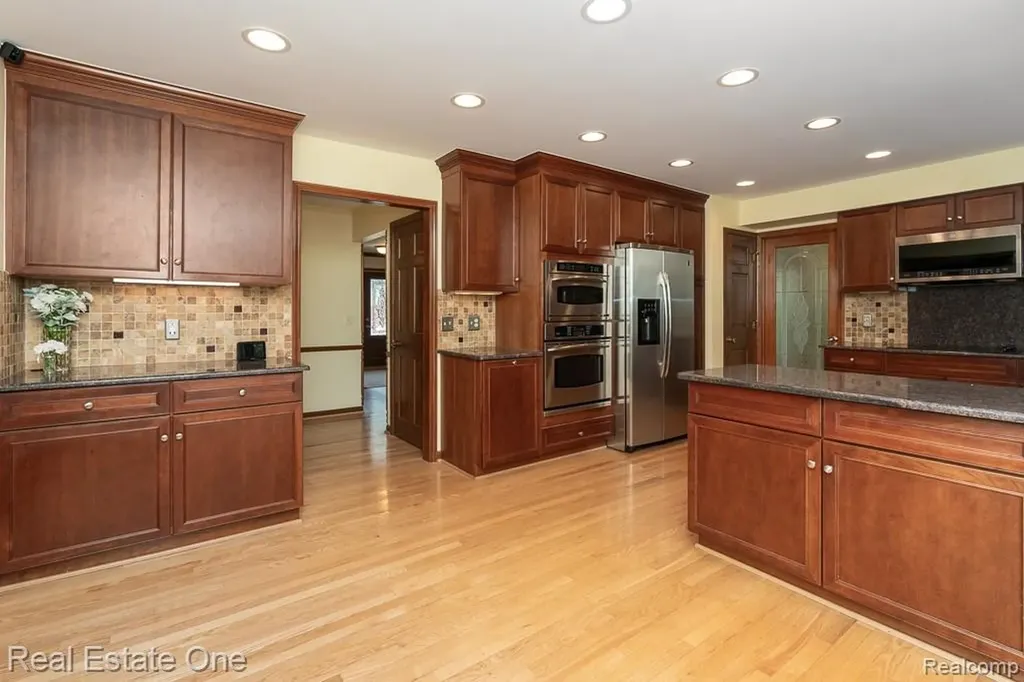 1171 Springwood Lane Rochester Hills City MI 48309