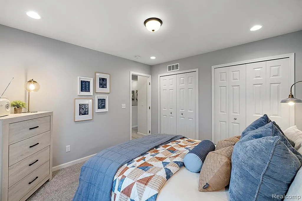 58163 Kincaid Street New Haven Village MI 48048