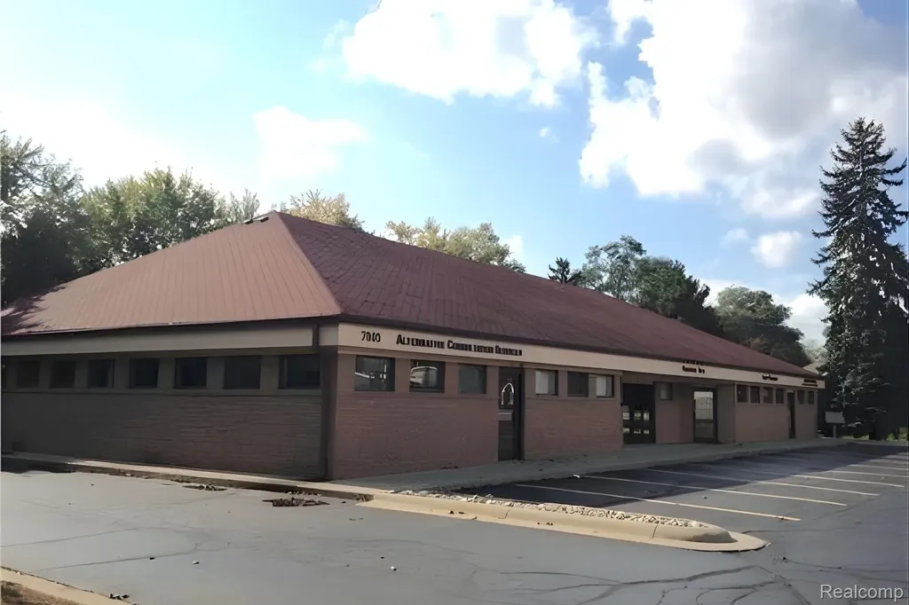7805 Cooley Lake Road West Bloomfield Charter Township MI 48324