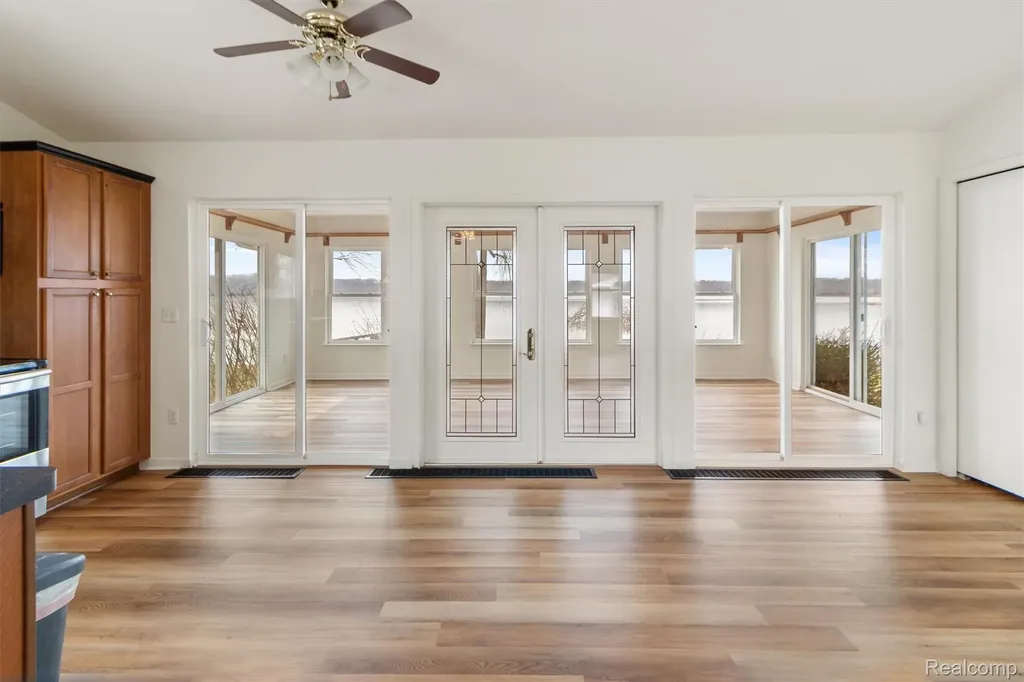 632 Dorbert Drive Waterloo Township MI 49259