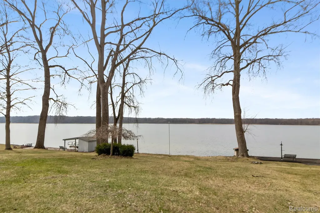 632 Dorbert Drive Waterloo Township MI 49259