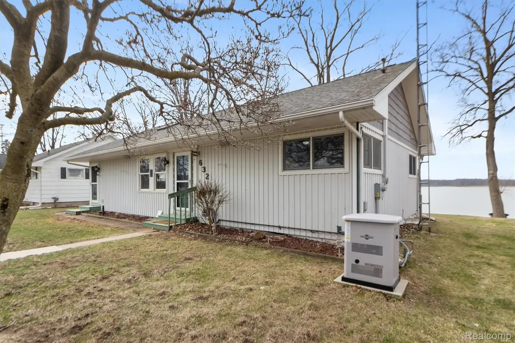 632 Dorbert Drive Waterloo Township MI 49259